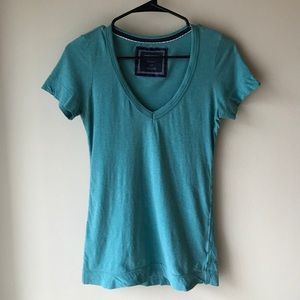 AEO Favorite T V-neck shirt